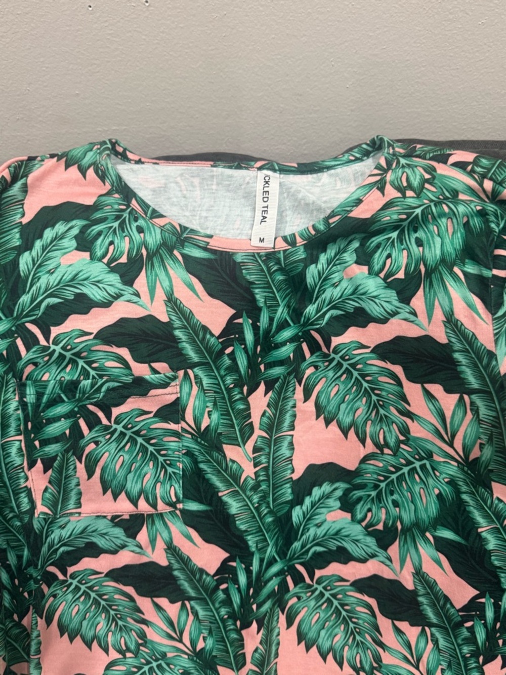 Tickled Teal Tropical Leaf Print dress EUC medium